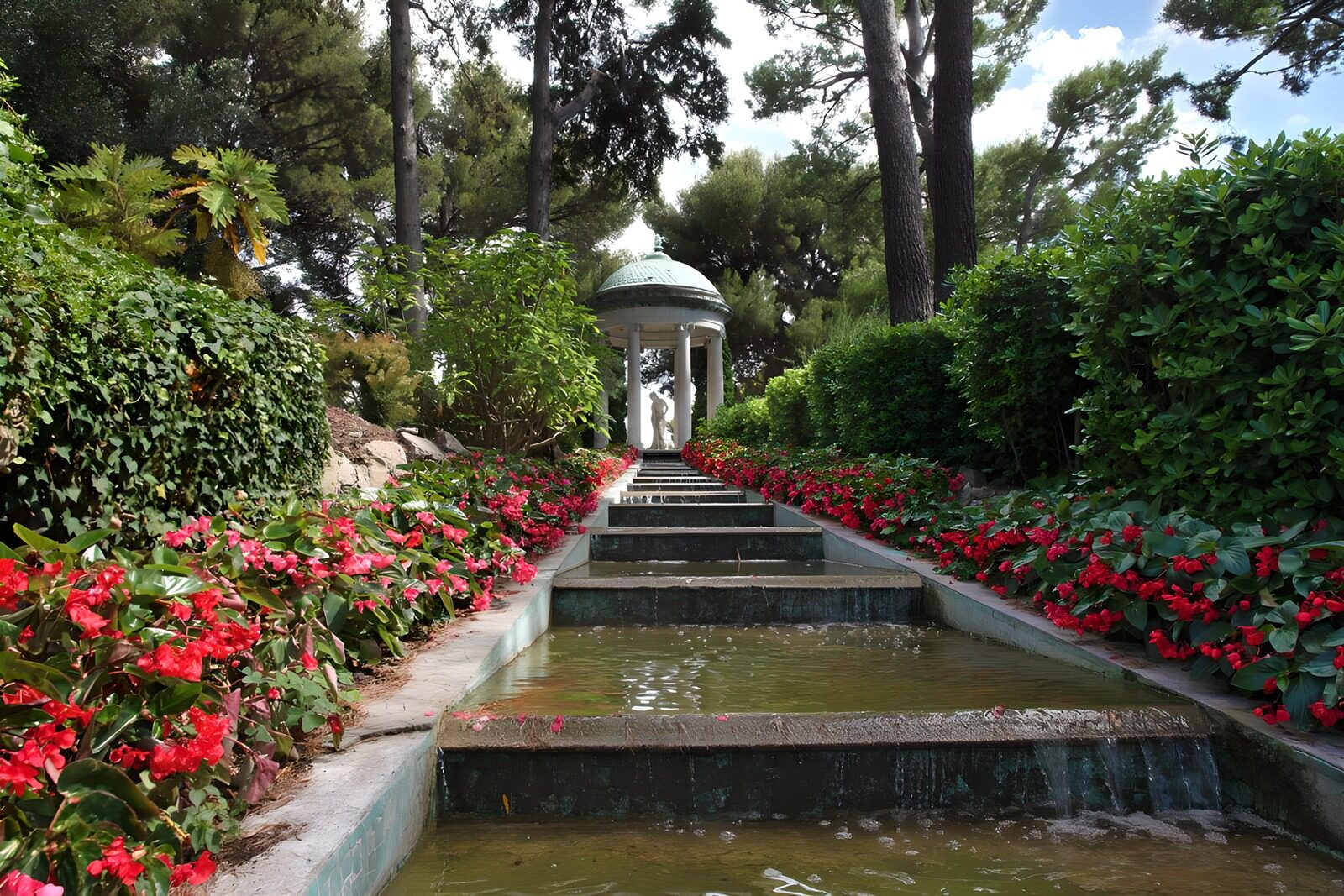 OCUK18623: Serene Garden Pathway