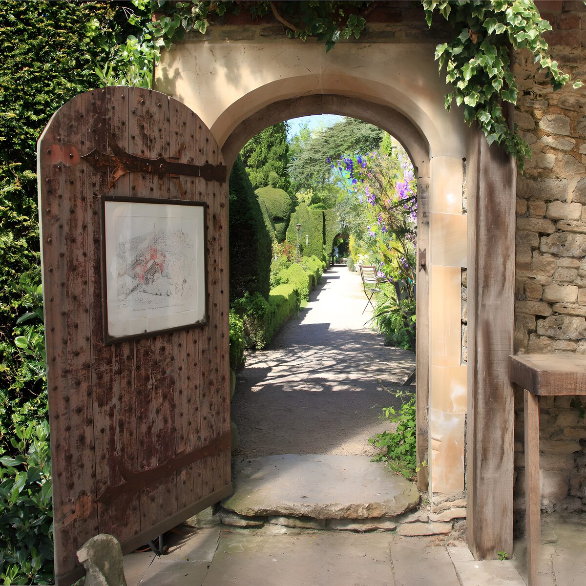 OCUK83858: Enchanted Garden Entryway