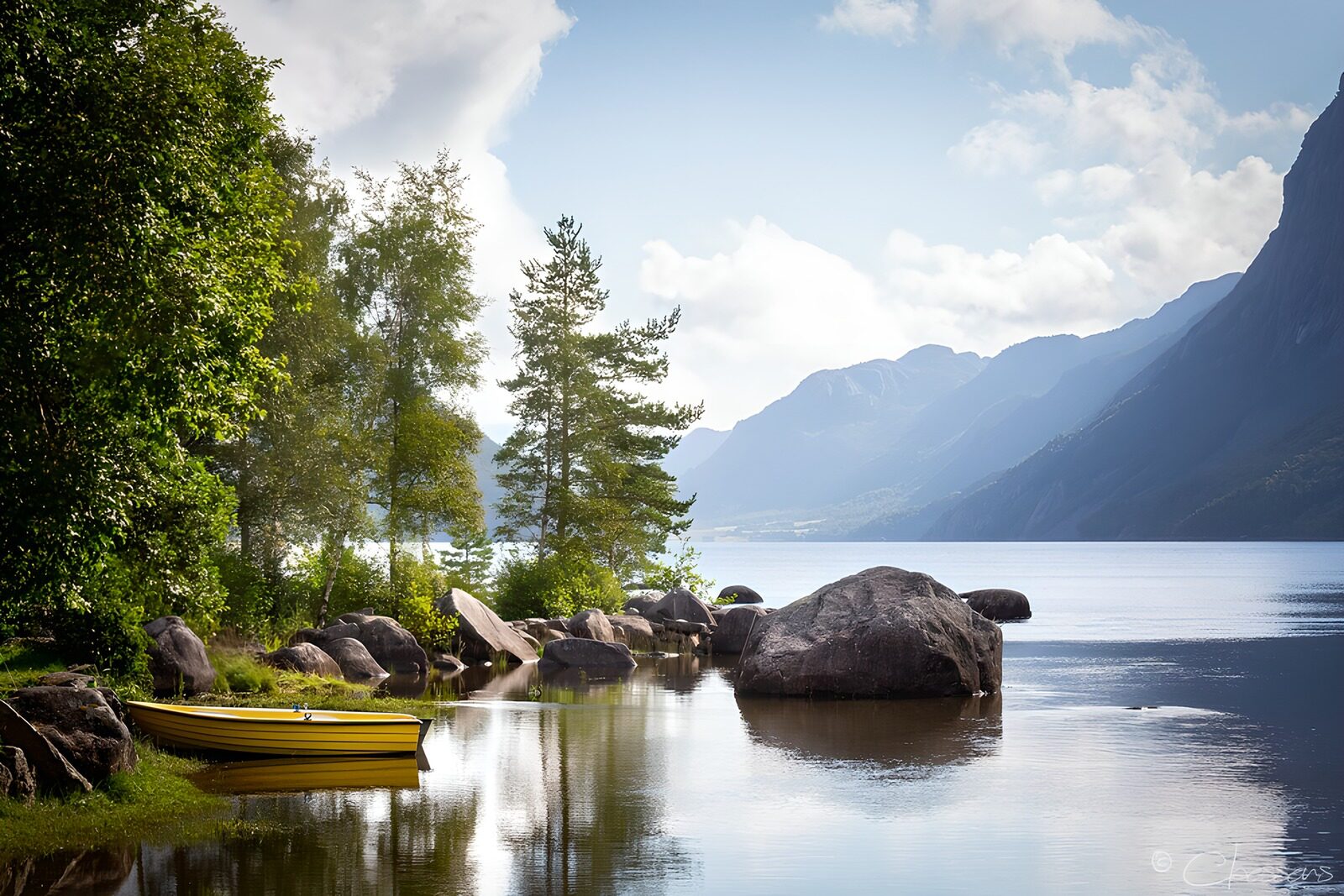 OCUK27202: Serene Waterside Moments