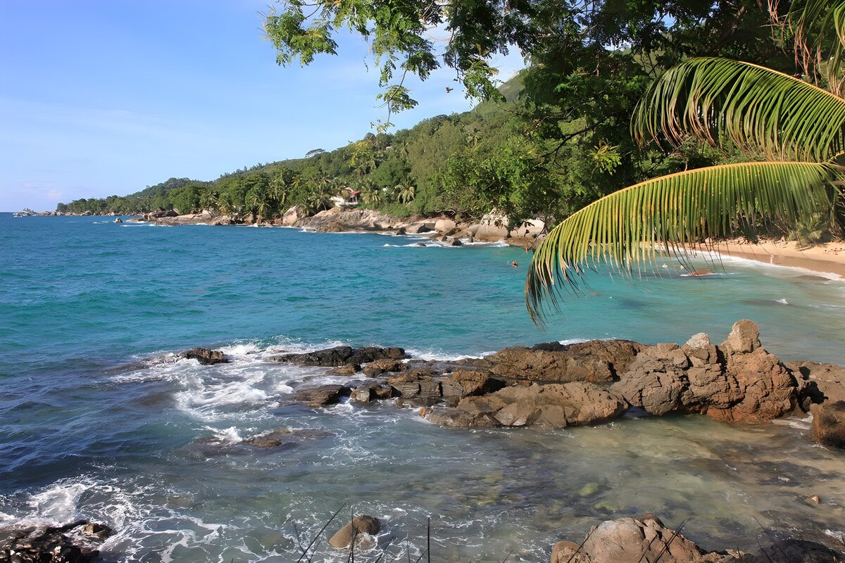 OCUK17883: Serene Coastal Escape