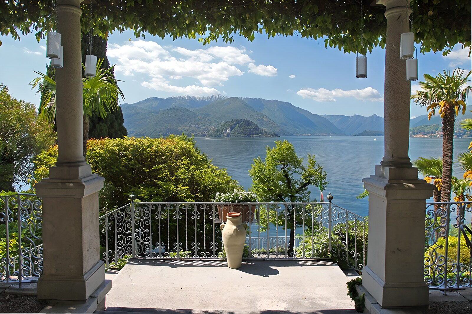 OCUK45830: View from garden on Lake Como in Italy