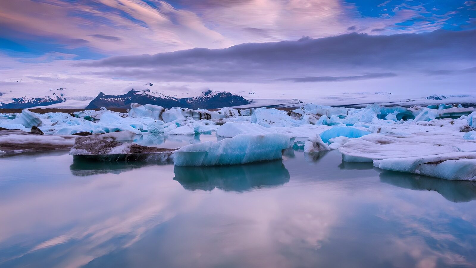 OCUK89077: Arctic Serenity at Dusk
