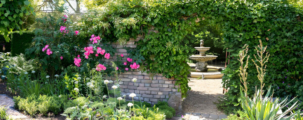 OCUK14818: Tranquil Garden Oasis