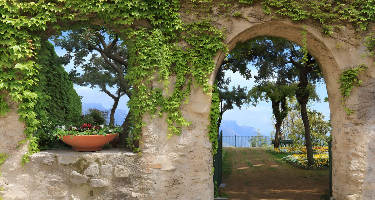 OCUK80189: Tranquil Garden Archway View